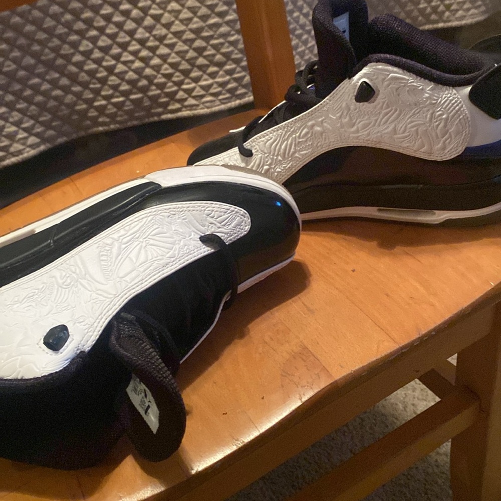 Jordan DubZero White/Concord Big Kids Sz 4.5 Great Condition - Picture 6 of 7